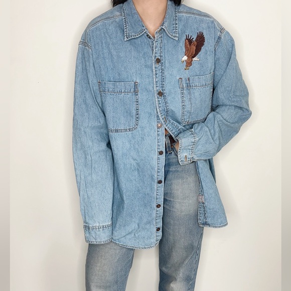 Levi's Other - Vintage Levi’s denim jean shirt embroidered eagle L